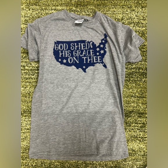 Jerzees Tops - Patriotic shirt